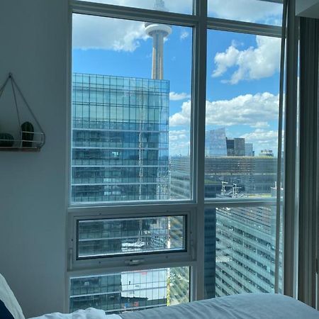 Toronto Cn Tower Maple Leaf Square Luxurious 2 Bedroom Condo Exterior photo