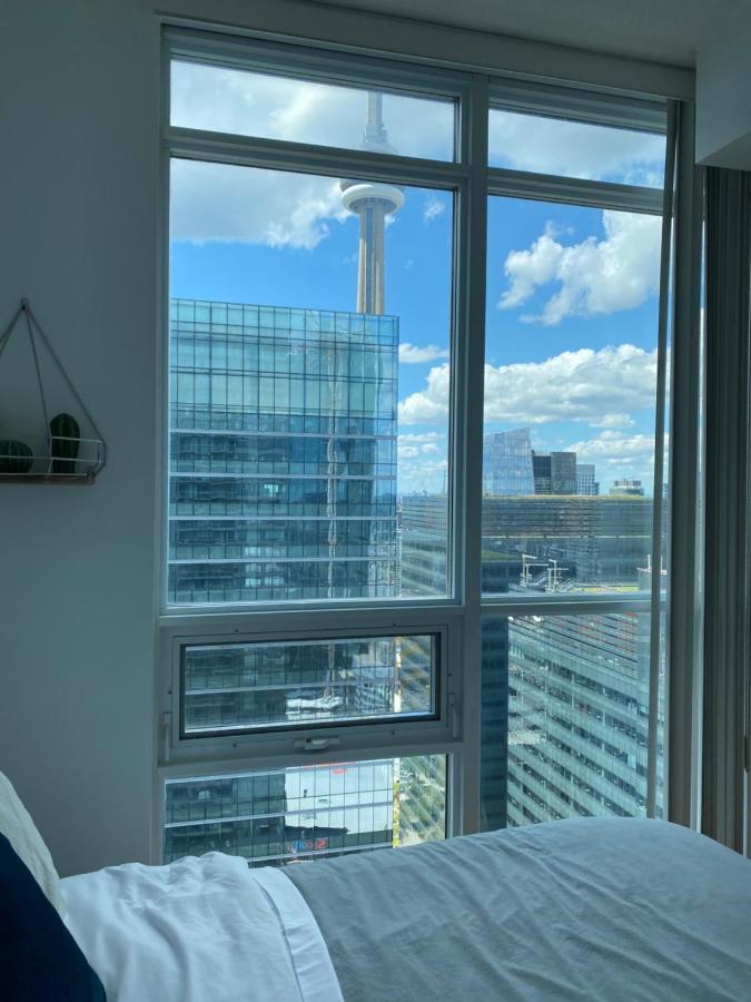 Toronto Cn Tower Maple Leaf Square Luxurious 2 Bedroom Condo Exterior photo