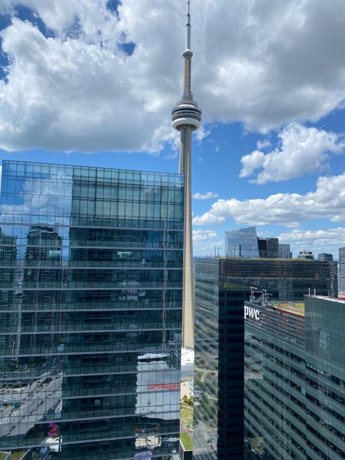 Toronto Cn Tower Maple Leaf Square Luxurious 2 Bedroom Condo Exterior photo