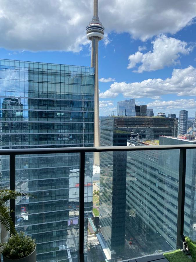 Toronto Cn Tower Maple Leaf Square Luxurious 2 Bedroom Condo Exterior photo