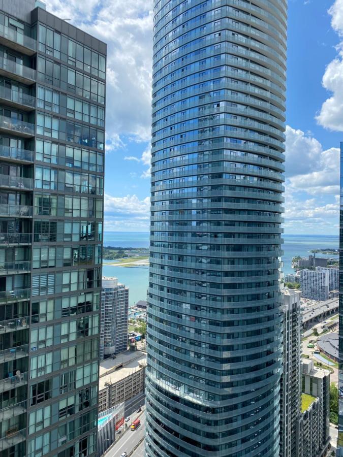 Toronto Cn Tower Maple Leaf Square Luxurious 2 Bedroom Condo Exterior photo