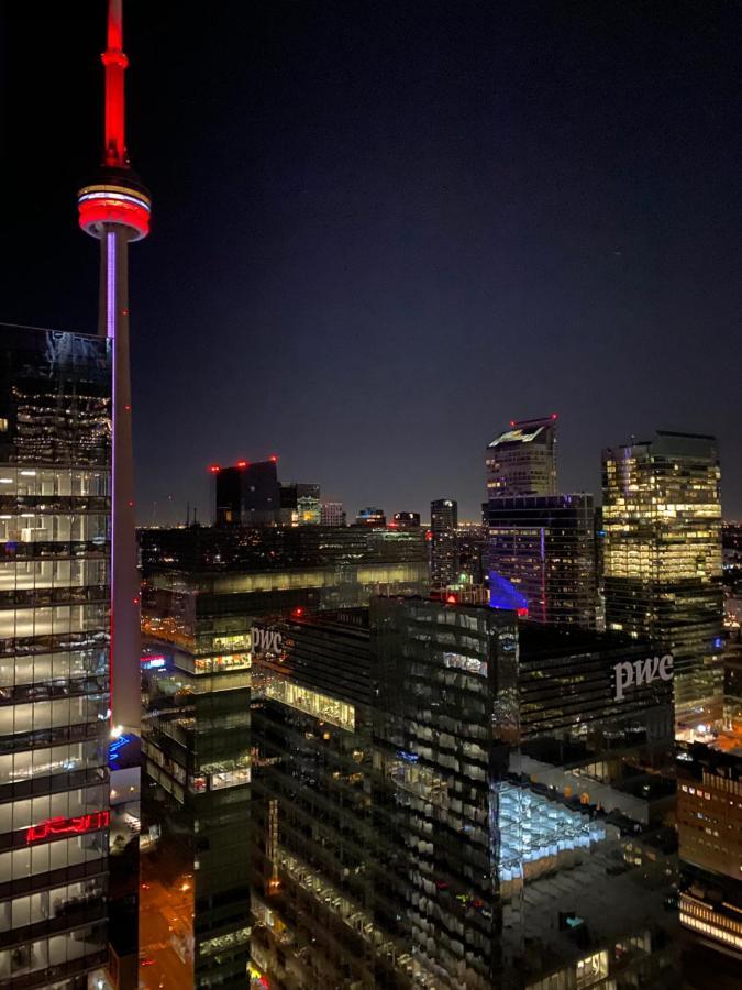 Toronto Cn Tower Maple Leaf Square Luxurious 2 Bedroom Condo Exterior photo